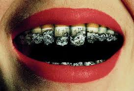 تاثیر دخانیات بر سلامت دهان و دندان