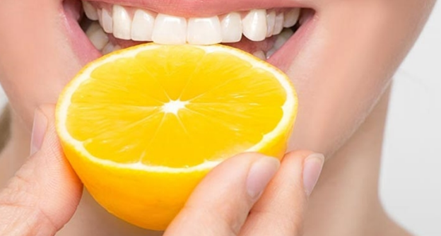 نقش ویتامینها در موفقیت کاشت ایمپلنت 2 ویتامین C و نقش آن در بهبودی ایمپلنت